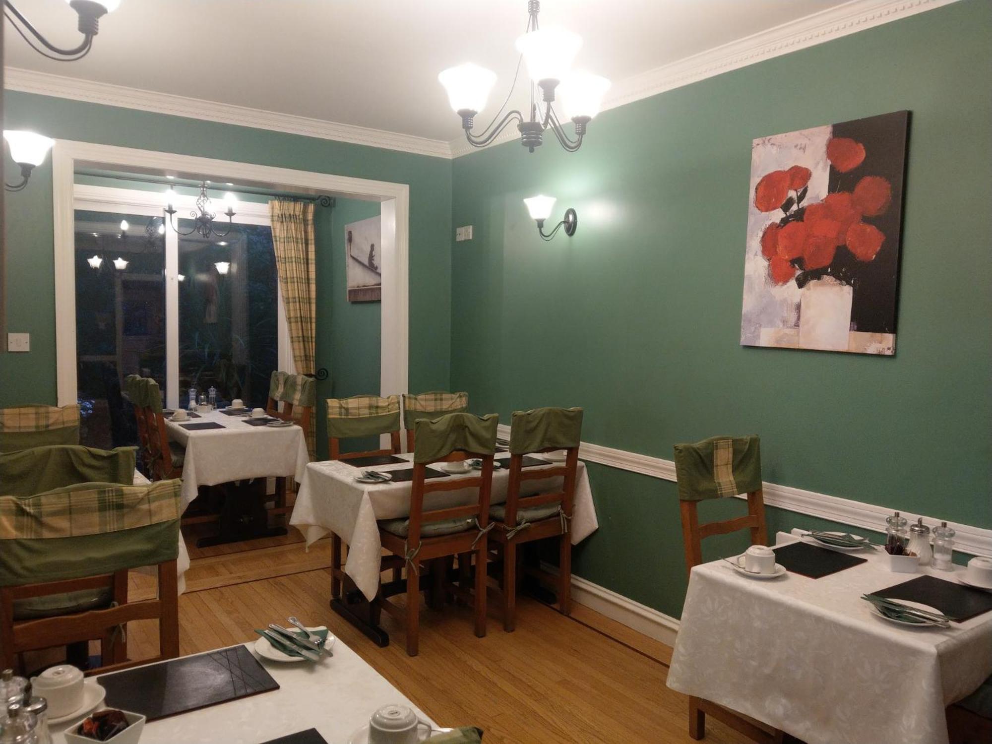 Ash Grove House Bed & Breakfast Голуей Екстериор снимка