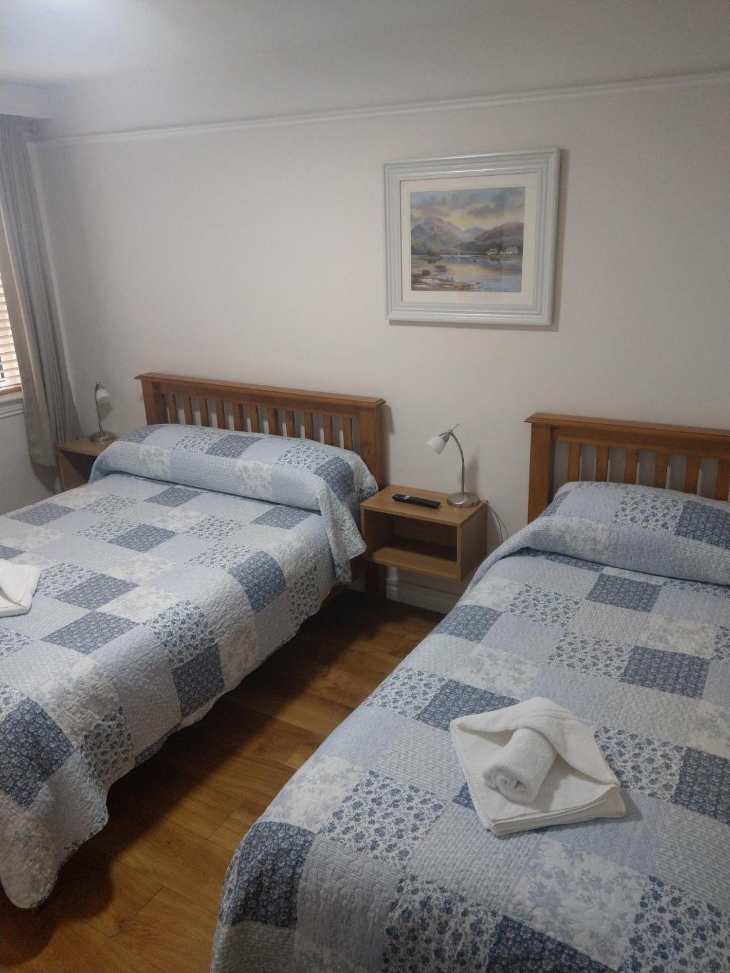 Ash Grove House Bed & Breakfast Голуей Екстериор снимка